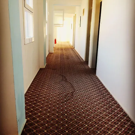 Otel Ikont 2*