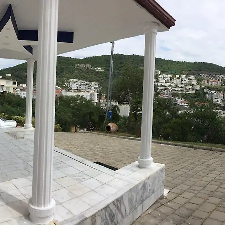 Otel Ikont 2*